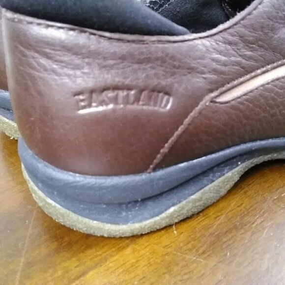 Eastland Oxfords Size 7M  - Picture 5 of 11